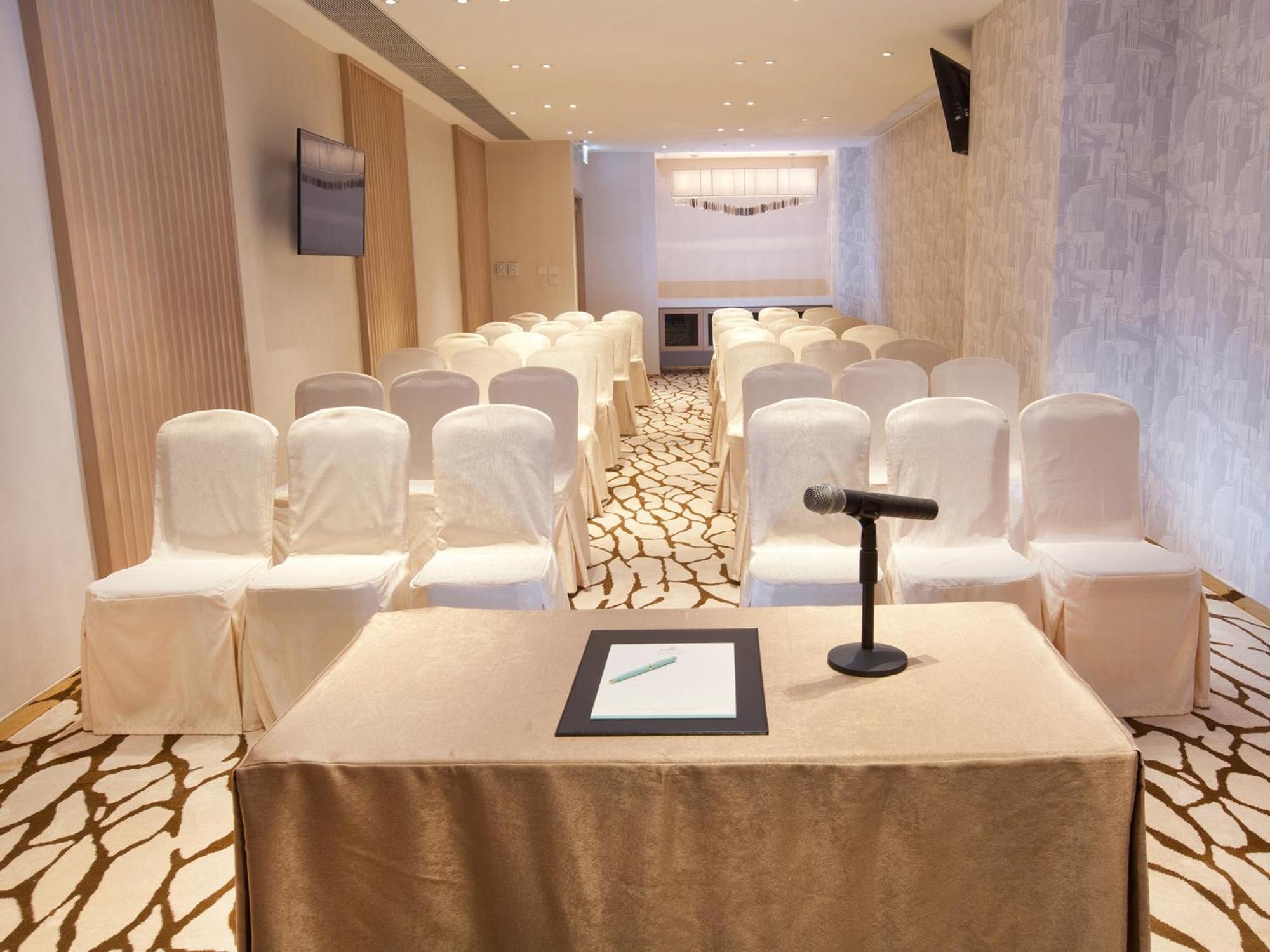 Hotel Dorsett Tsuen Wan, Hongkong Exterior foto